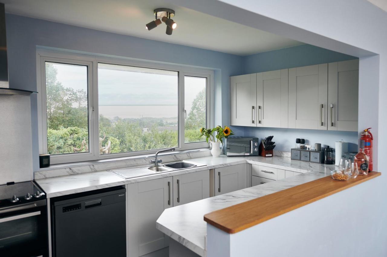 Sea Gem- Beautiful Family Home With Stunning Sea Views & Garden Tenby Exterior photo